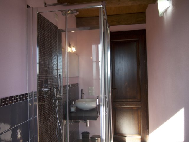 Bagno camera glicine